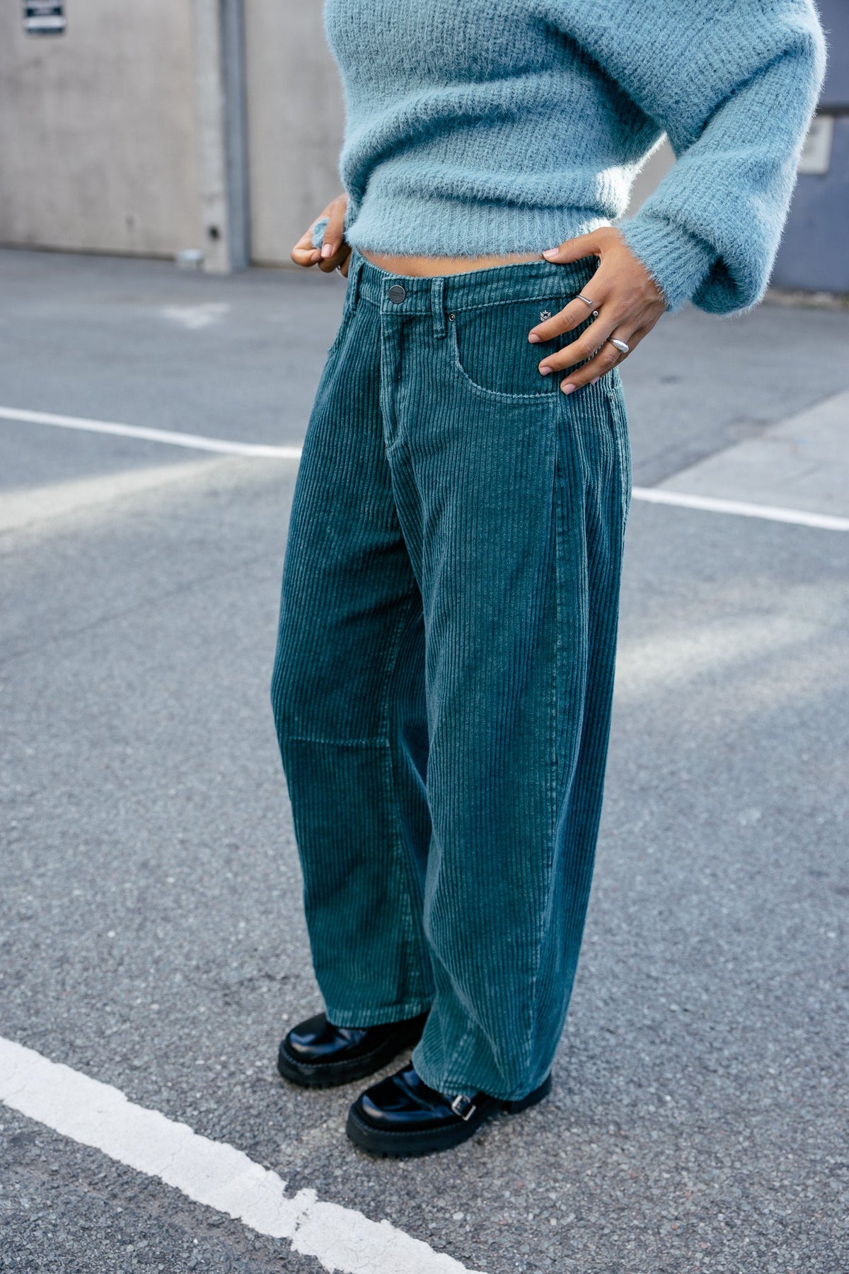 Pantalon April de Pana Azul Petróleo