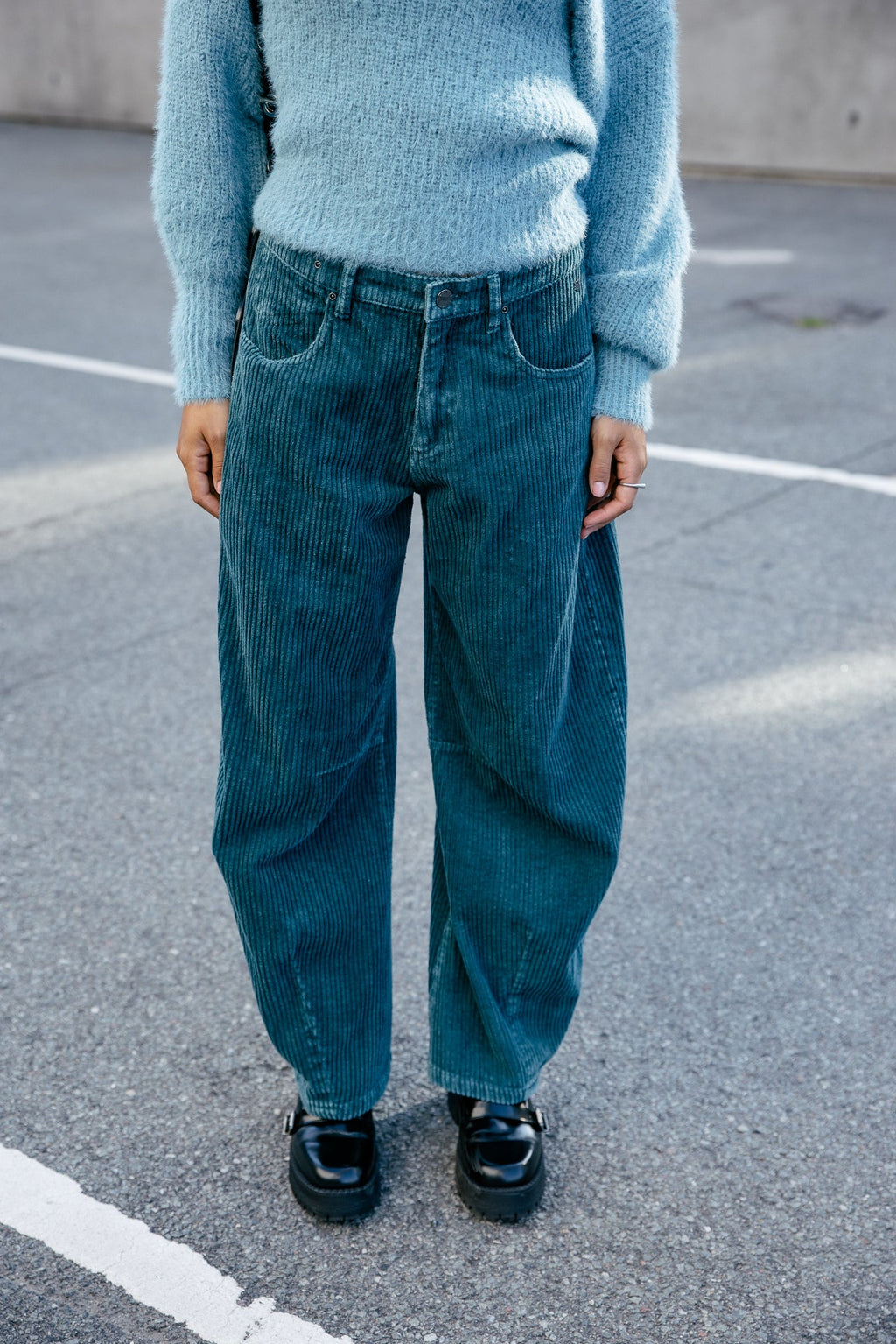 Pantalon April de Pana Azul Petróleo