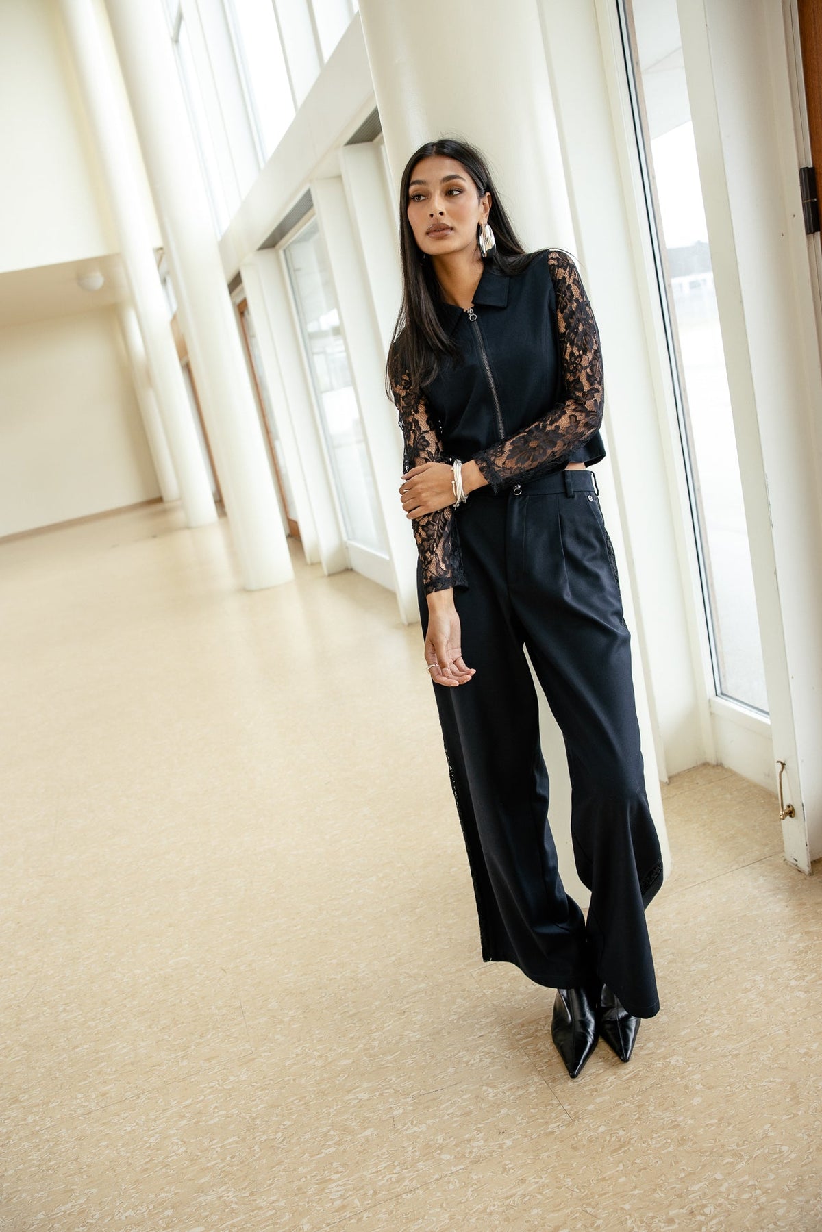 Pantalon Alison Azul Zafiro con Encaje