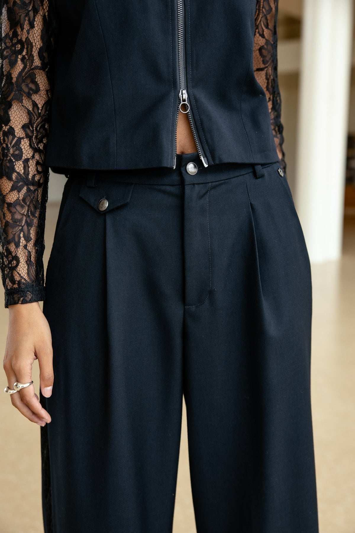 Pantalon Alison Azul Zafiro con Encaje