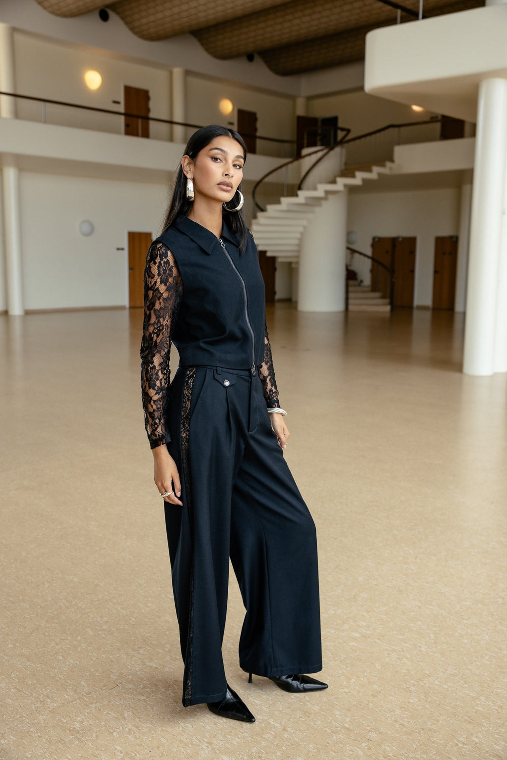 Pantalon Alison Azul Zafiro con Encaje
