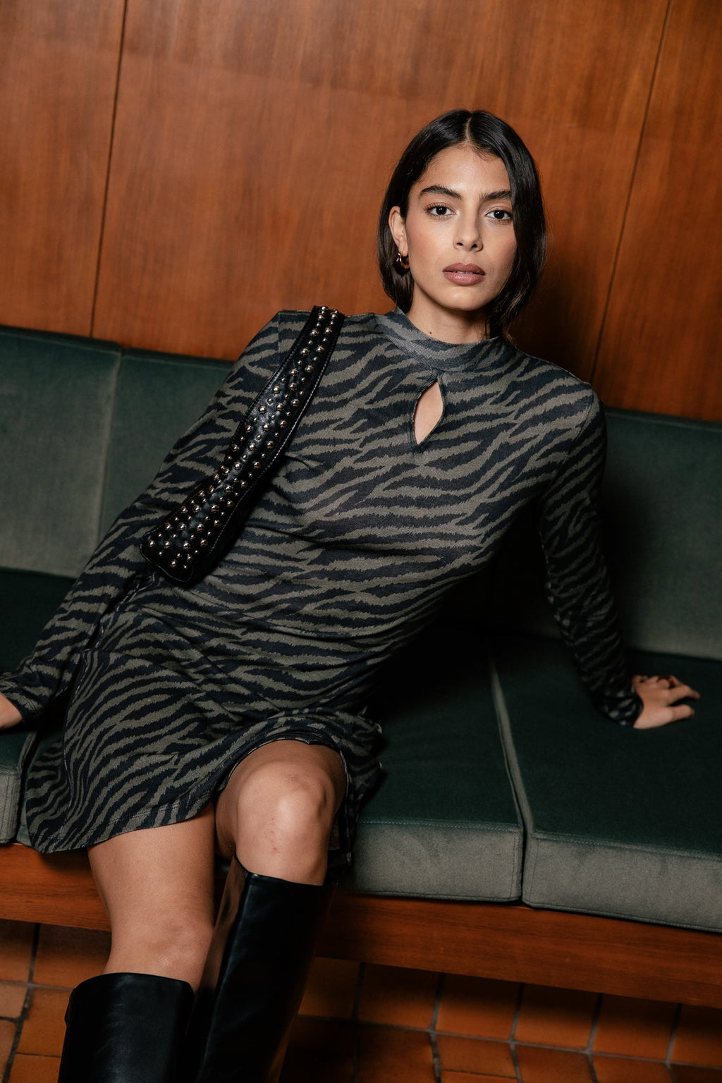 Vestido Titi Estampado Cebra Caqui