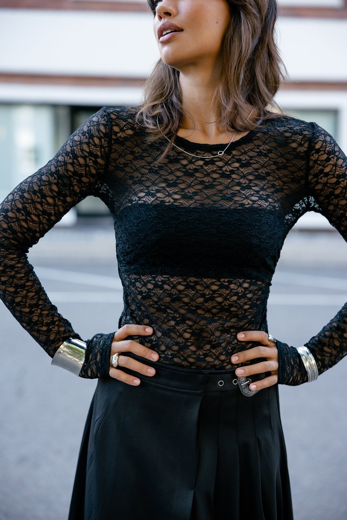 Top Tissy de Encaje Negro