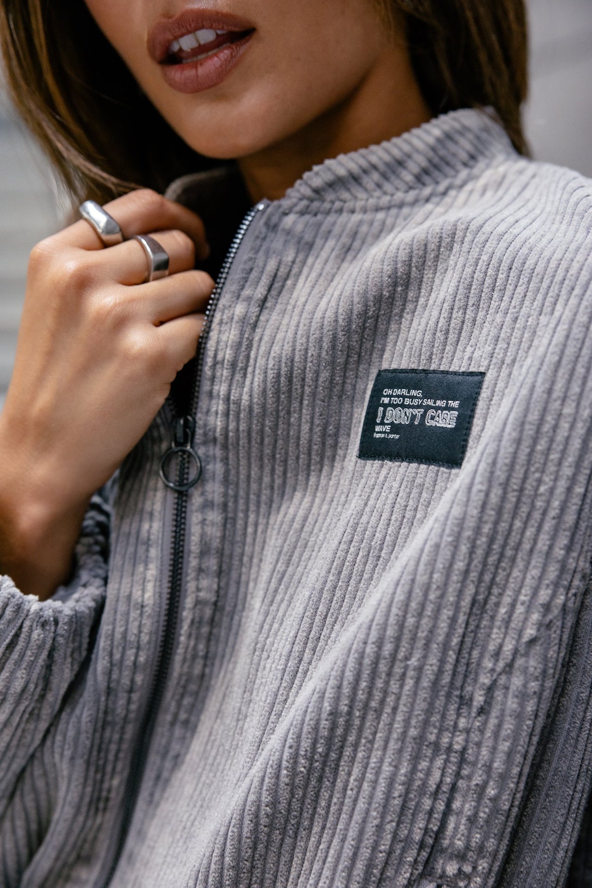 Chaqueta Virama de Pana Gris