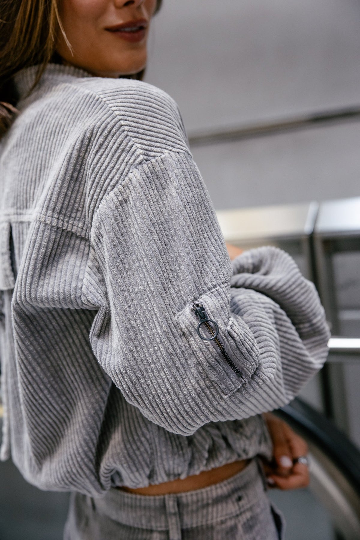 Chaqueta Virama de Pana Gris
