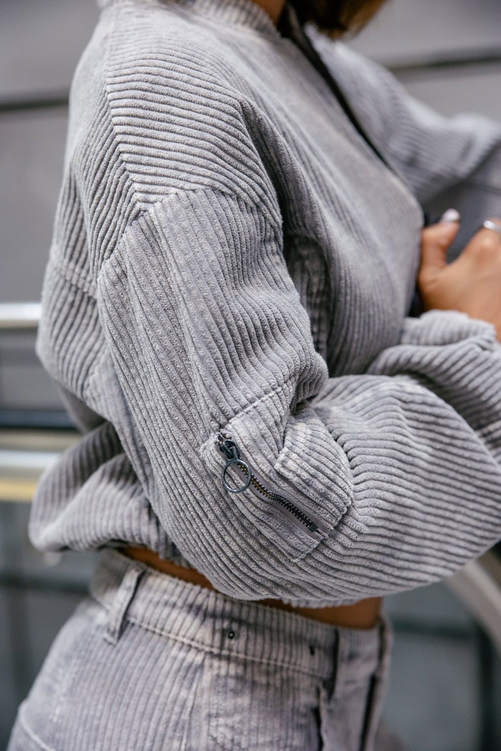 Chaqueta Virama de Pana Gris