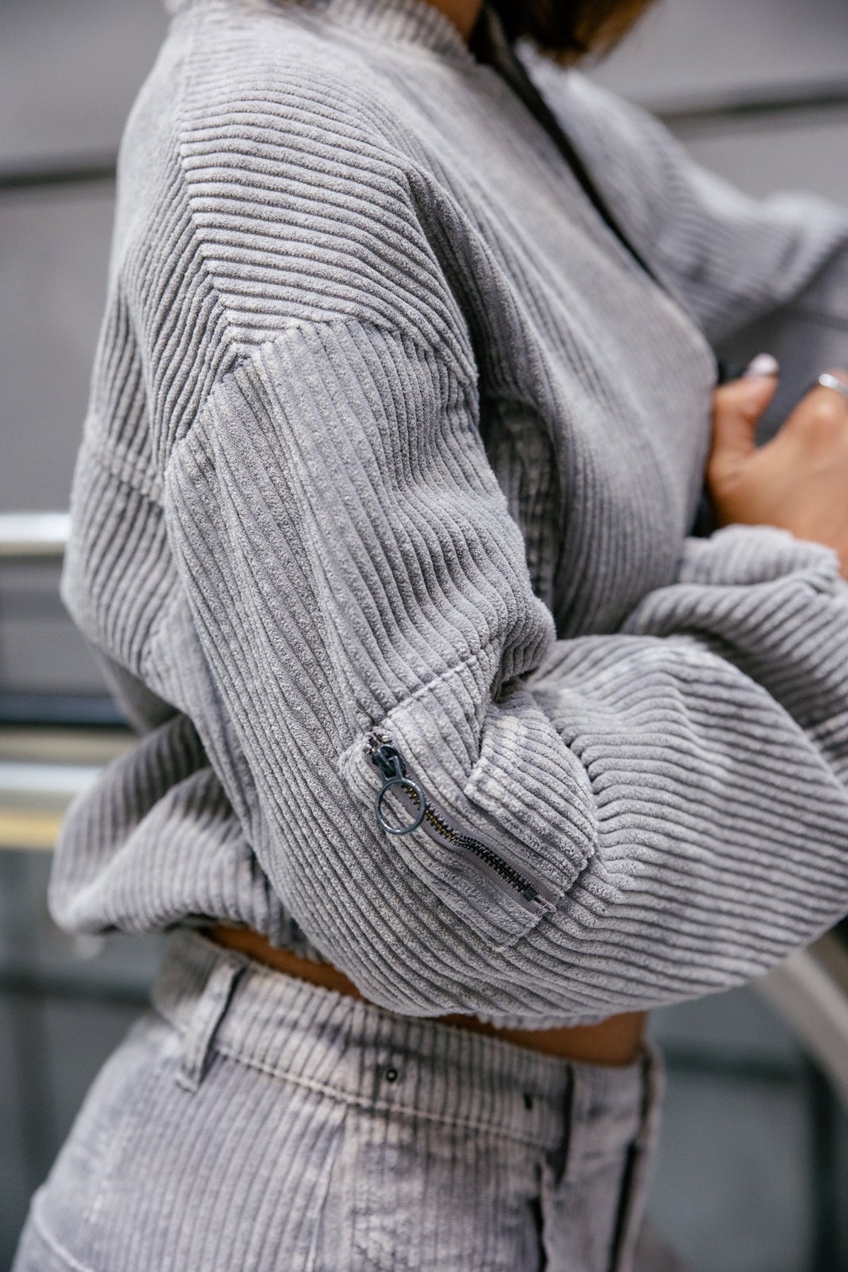 Chaqueta Virama de Pana Gris