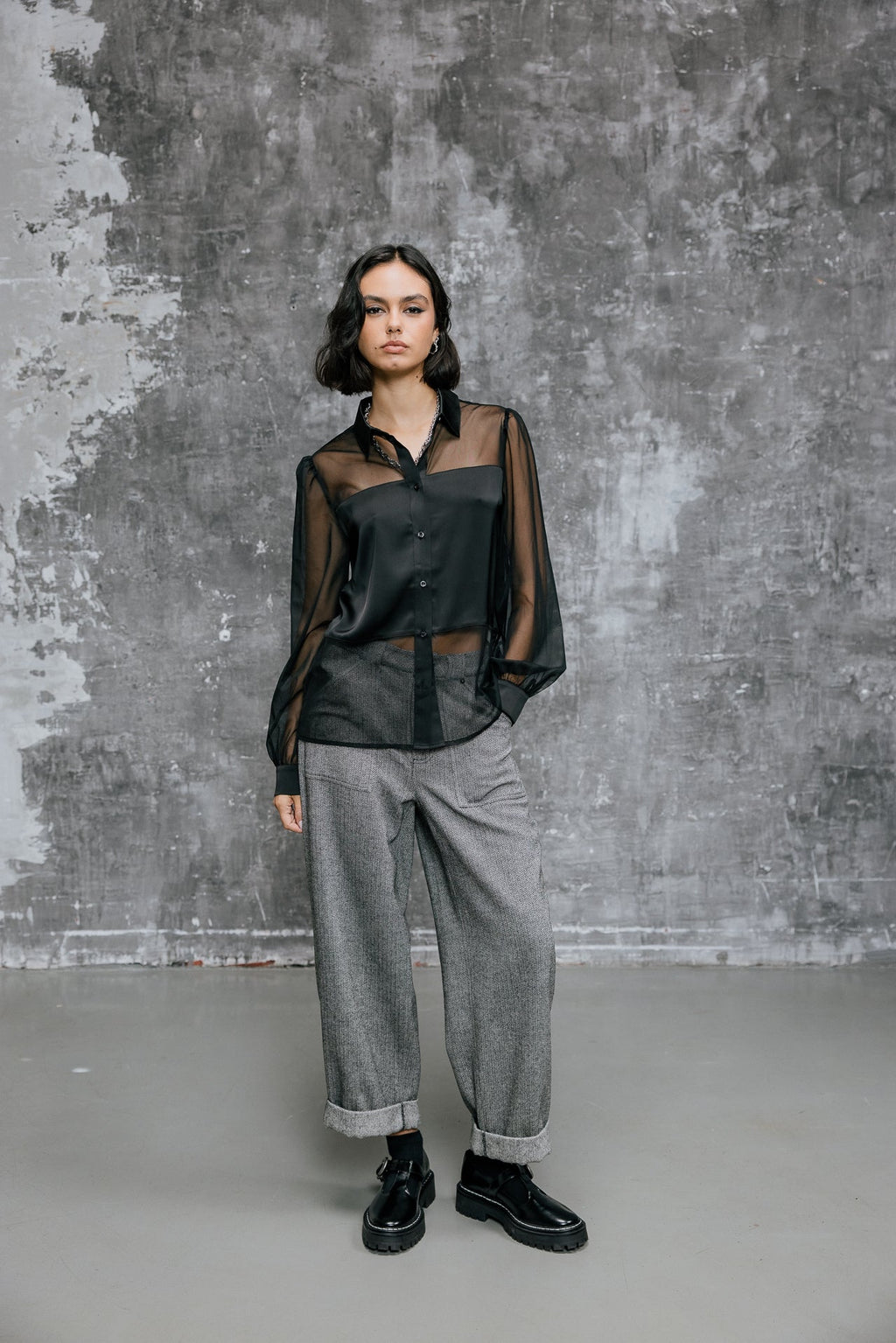 Blusa Cyrna Negra de Satén