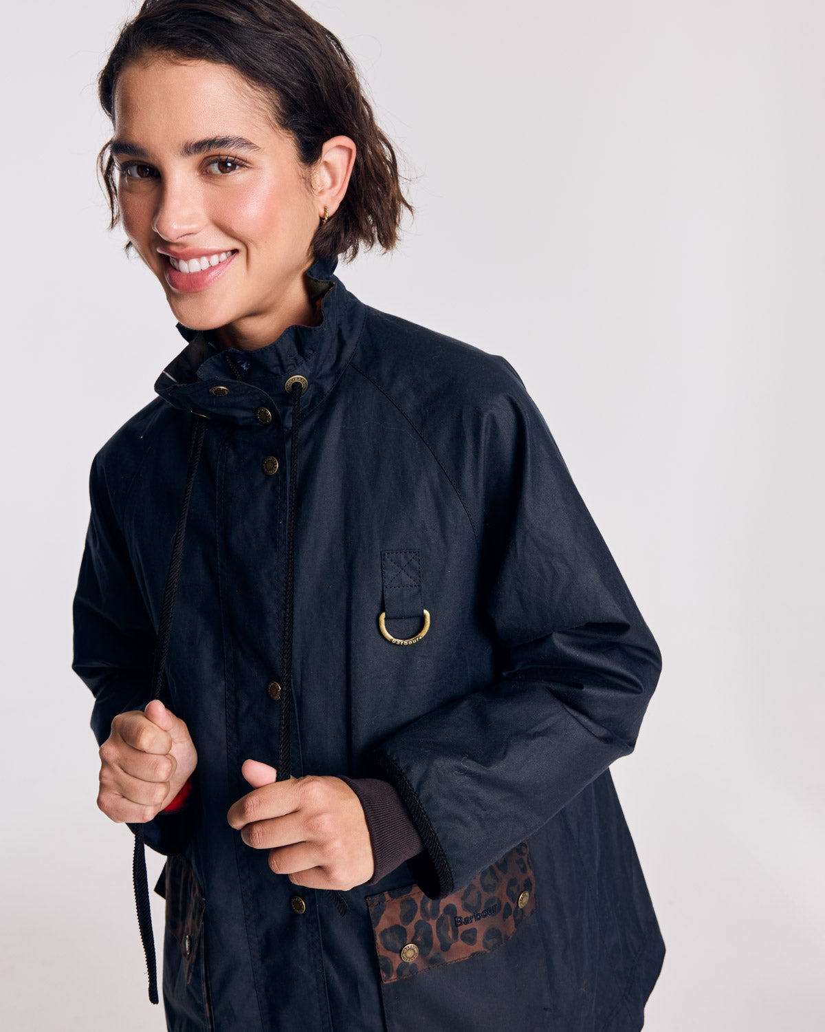 Chaqueta Anaïs azul marino con estampado de leopardo