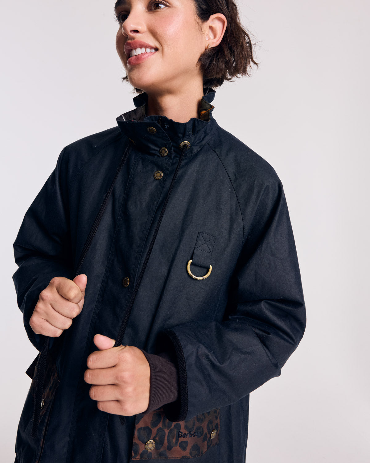 Chaqueta Anaïs azul marino con estampado de leopardo