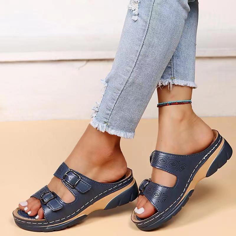 Montserrat | Sandalias de Cuña con Hebillas Dobles y Punta Abierta