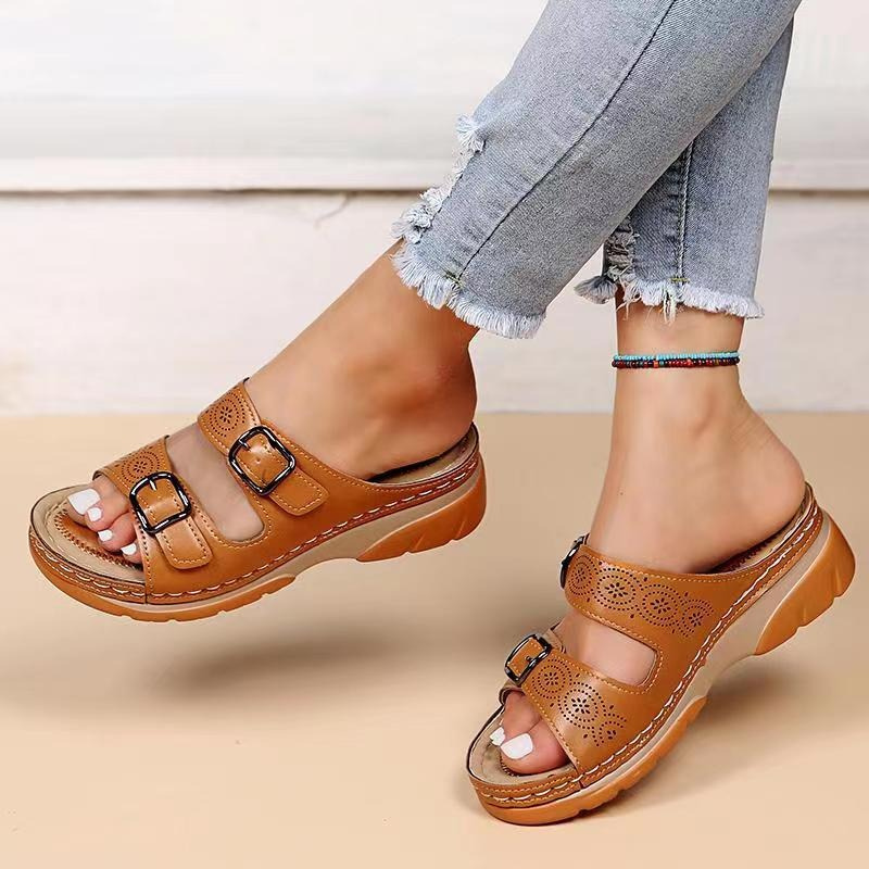 Montserrat | Sandalias de Cuña con Hebillas Dobles y Punta Abierta