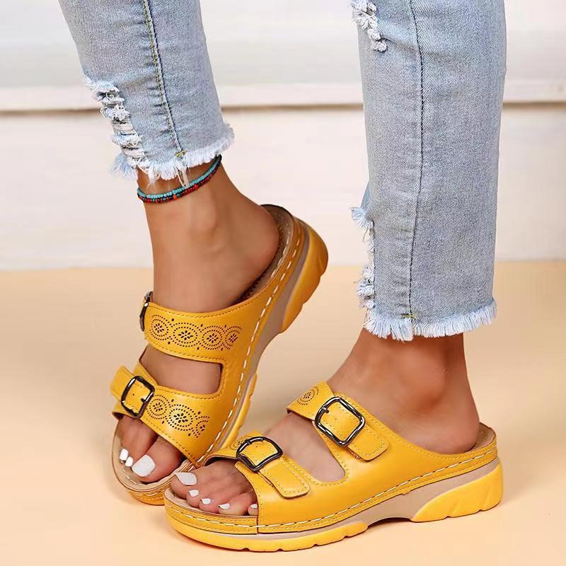Montserrat | Sandalias de Cuña con Hebillas Dobles y Punta Abierta